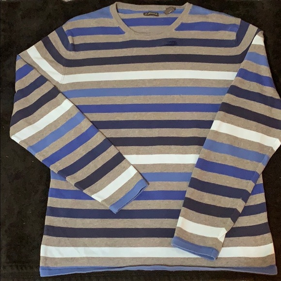 St. John’s Bay sweater - Picture 1 of 3